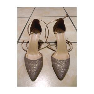 Champagne kitten heel’s